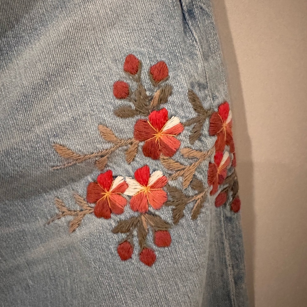 Citizens of Humanity Embroidered Jeans - Picture 4 of 10